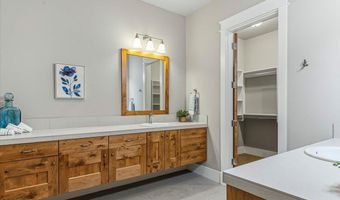 61333 Kindle Rock Loop, Bend, OR 97702