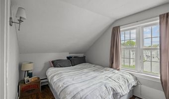 12 Callender Ave, Newport, RI 02840