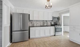 13895 Church Rd, Allenton, MI 48002