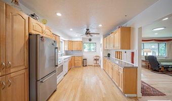 990 Hillview Dr, Blackfoot, ID 83221