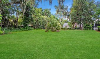 2 Creeks End Ln, Beaufort, SC 29902