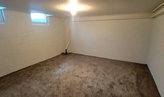 713 NE 3rd Ave, Aberdeen, SD 57401