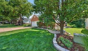 918 Claybend Dr, Ballwin, MO 63011