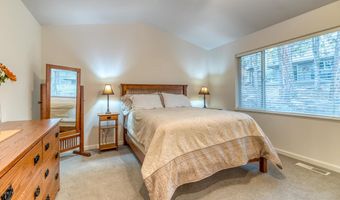 3271 NW Melville Dr, Bend, OR 97703