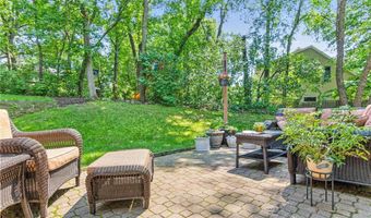 12534 Dover Dr, Apple Valley, MN 55124