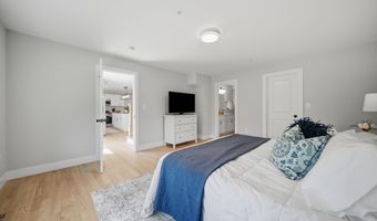 8 Robin Way 7, Chester, NH 03036