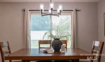 1030 Oakwood St, Burley, ID 83318