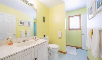 141 8th St, Avalon, NJ 08202