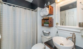 4 GARRY Ln, Andover, NJ 07848