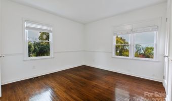4010 Hiddenbrook Dr, Charlotte, NC 28205