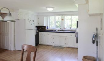 117 Blackstrap Rd, Falmouth, ME 04105