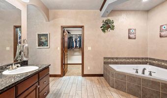 3325 IRENE St, Appleton, WI 54913
