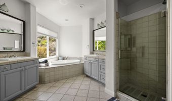 1915 Hazel Nut Ct, Agoura Hills, CA 91301
