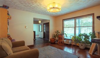 137 China Rd, Albion, ME 04910