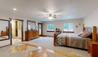 10570 E FAR CRY Rd, Athol, ID 83801