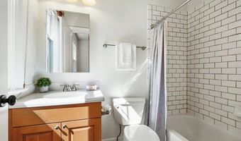 7106 EXETER Rd, Bethesda, MD 20814