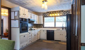 137 China Rd, Albion, ME 04910