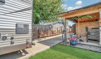 605 Comanche Trl, Altus, OK 73521