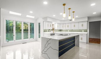 31 STONE MOUNTAIN Ln, Marlton, NJ 08053