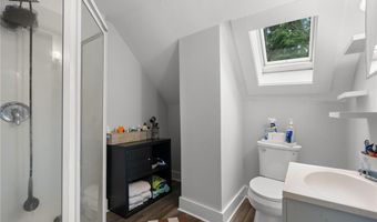 49 Arnold St, East Providence, RI 02915