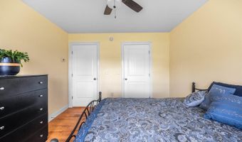 51 Knoll Crest Dr, Bangor, ME 04401
