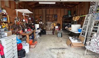 449 OAK St, Big Sandy, TN 38221