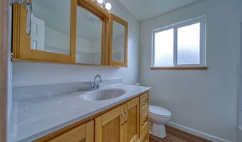 821 KEVIN Pl, Brookings, OR 97415