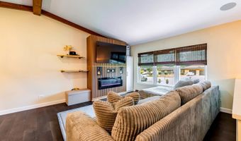 17 W667 Lorraine Ave, Addison, IL 60101
