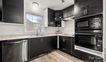 5115 Carriage Drive Cir, Charlotte, NC 28205