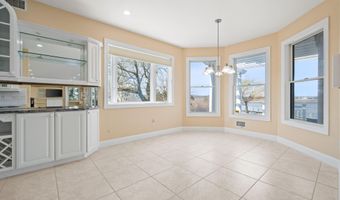 1100 Island Dr, Bayville, NJ 08721