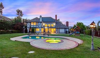 29302 Laro Dr, Agoura Hills, CA 91301