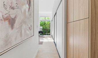 10820 Holman Ave 204, Los Angeles, CA 90024