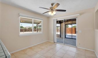 15530 Dakota Rd, Apple Valley, CA 92307