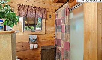 5801 Hickory Nut Gap Rd, Banner Elk, NC 28604