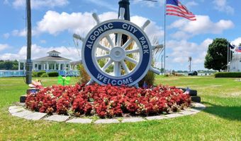 1401 Saint Clair Blvd, Algonac, MI 48001