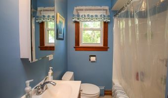 3 West St, Adams, MA 01220