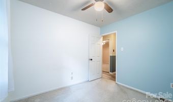 6 Hillview Cir, Asheville, NC 28805