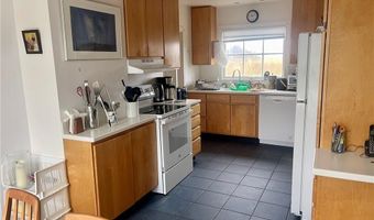 899 Cooneymus Rd, Block Island, RI 02807