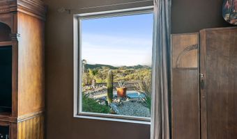 35369 S Pinnacle Pl, Black Canyon City, AZ 85324