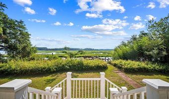 32 Eustis Landing Rd, Beaufort, SC 29907