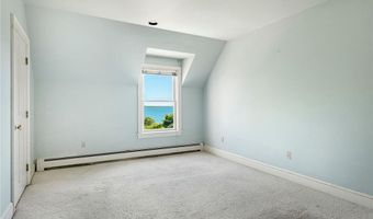 517 Tuckerman Ave, Middletown, RI 02842