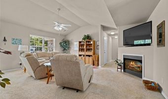 8 Hillswick Dr, Bella Vista, AR 72715