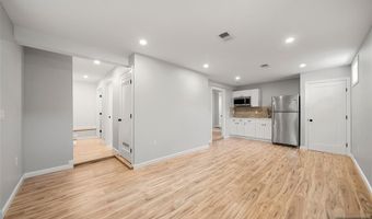 174 Pleasant Ave, Bergenfield, NJ 07621