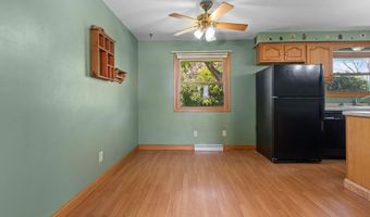 5730 W SANDRA Dr, Appleton, WI 54913
