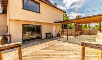 1212 PARKLAND Dr, Aztec, NM 87410