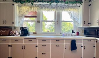 919 Genes Rd SE, Alexandria, MN 56308