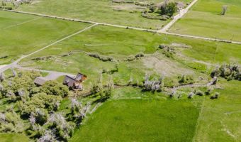 1225 Country Ln, Lamoille, NV 89828