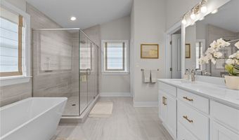 216 Hickory Ln, Adams Twp., PA 16046