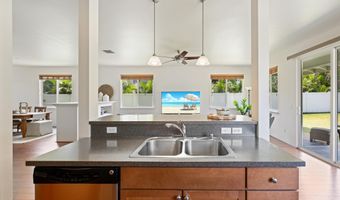 124 Kapela Pl, Kahului, HI 96732