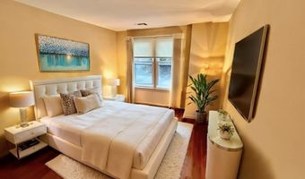 97 Anderer Ln 105, Boston, MA 02132